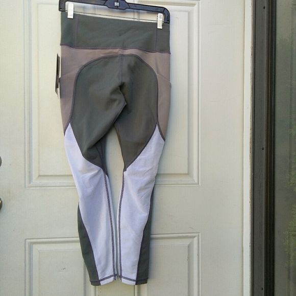 New Athleta Up For Anything Sculptek Leggings - Picture 3 of 7